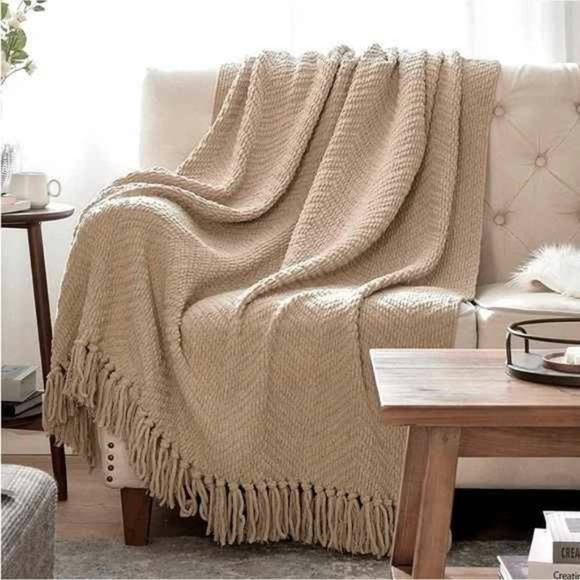 Light Tan Beige Chevron Pattern Cozy Warm Bedroom Throw Blanket Gift/present - Picture 1 of 5